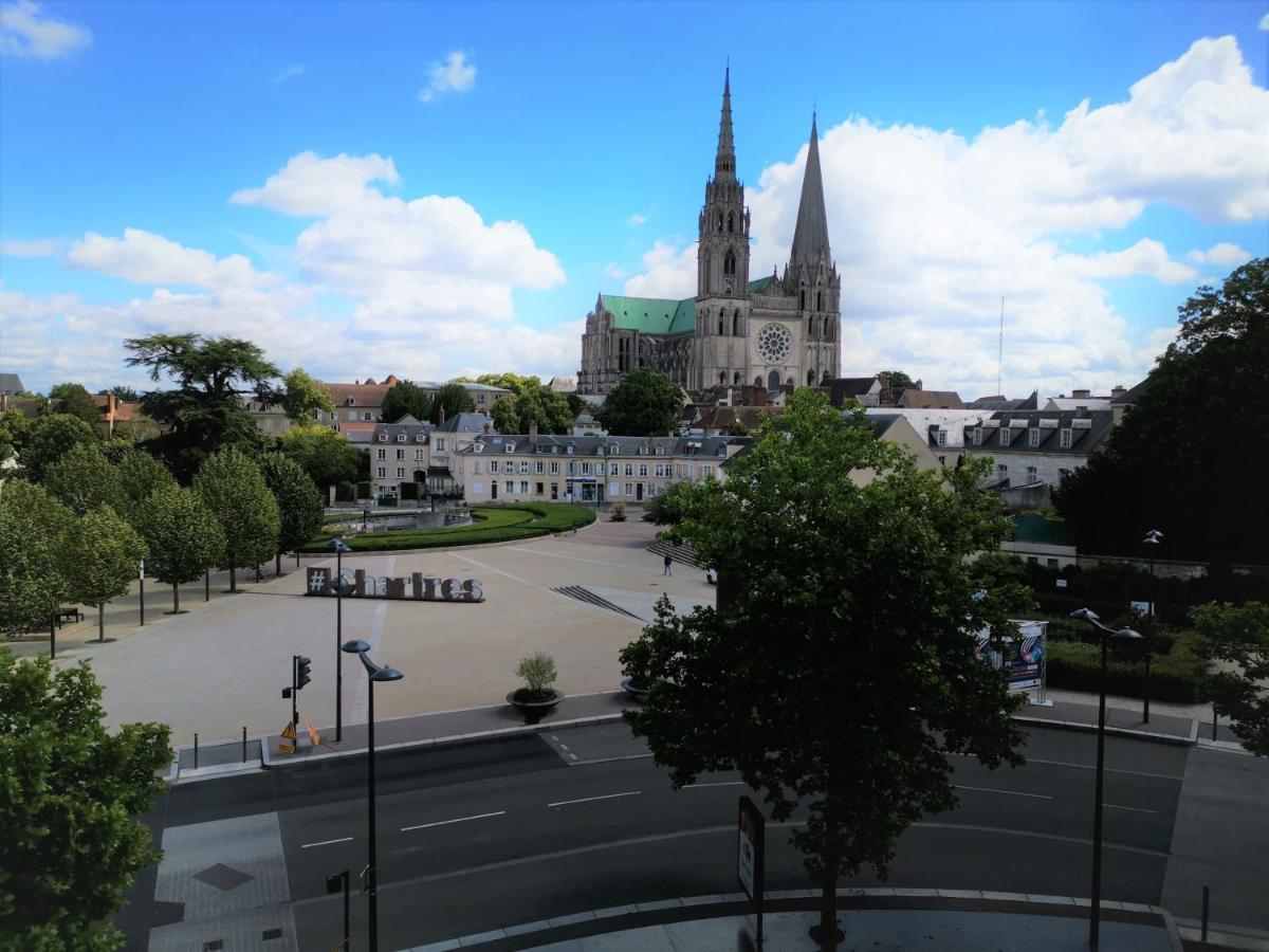 Le Boeuf Couronne - Hotel & Restaurant Chartres- Logis Hotels Exteriör bild