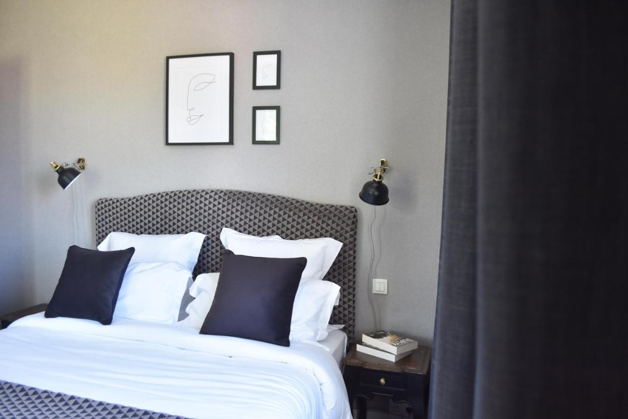 Le Boeuf Couronne - Hotel & Restaurant Chartres- Logis Hotels Exteriör bild