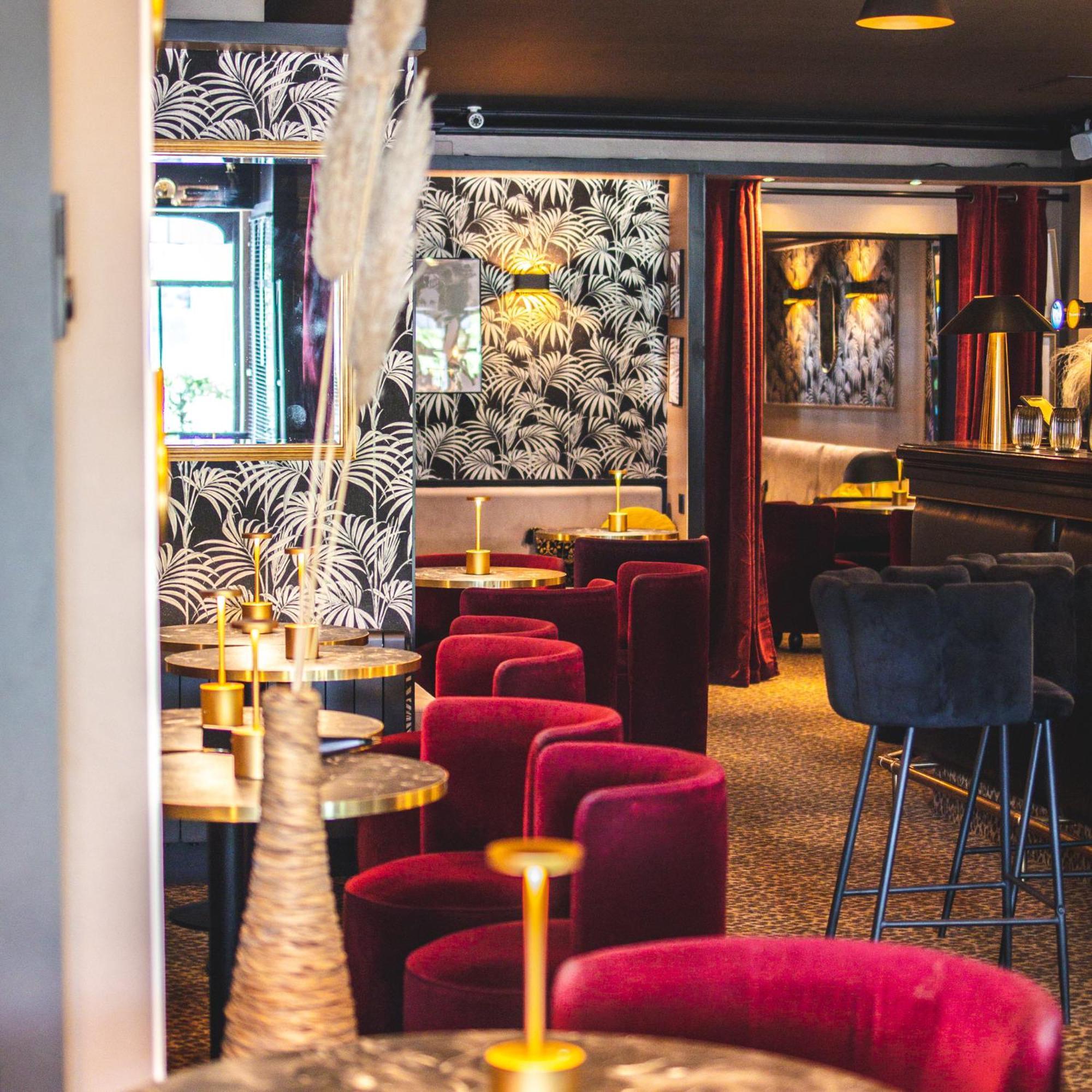 Le Boeuf Couronne - Hotel & Restaurant Chartres- Logis Hotels Exteriör bild